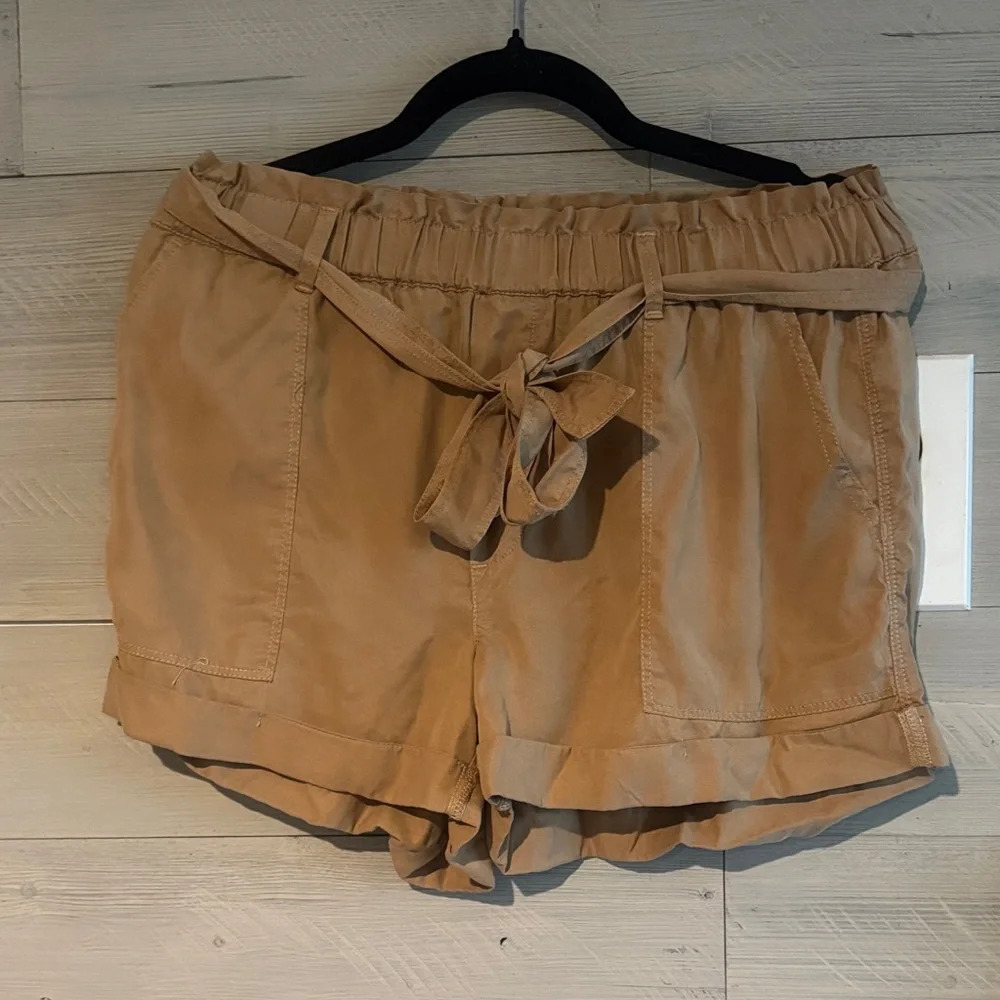 Aerie High Waist Tan Shorts for Women - Picture 2 of 6
